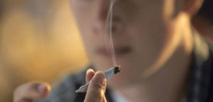 Nastolatki wybierają marihuanę, THCLand.pl